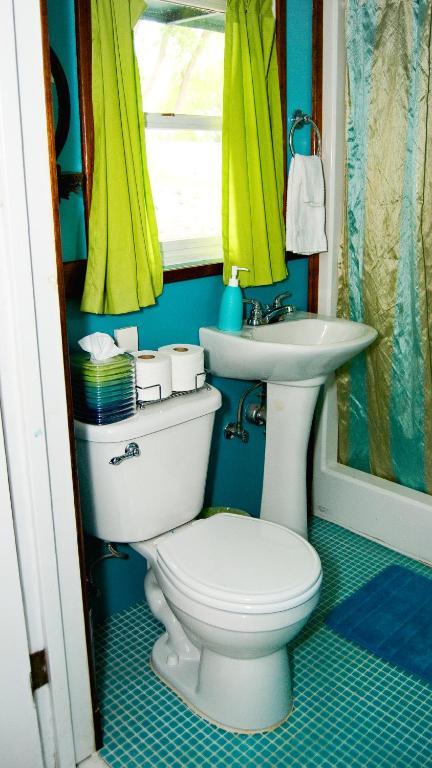 The Covington Houseboat Bed & Breakfast Сейнт Пол Стая снимка