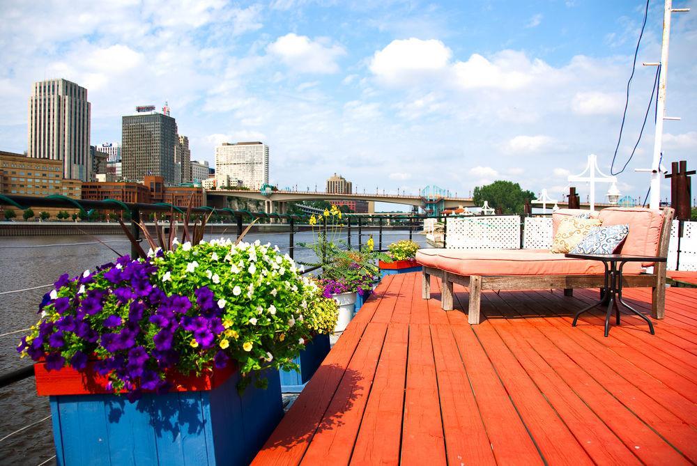 The Covington Houseboat Bed & Breakfast Сейнт Пол Екстериор снимка