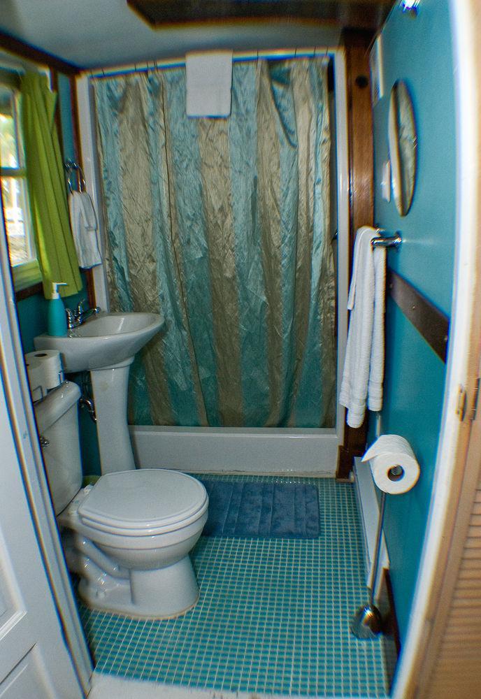 The Covington Houseboat Bed & Breakfast Сейнт Пол Екстериор снимка