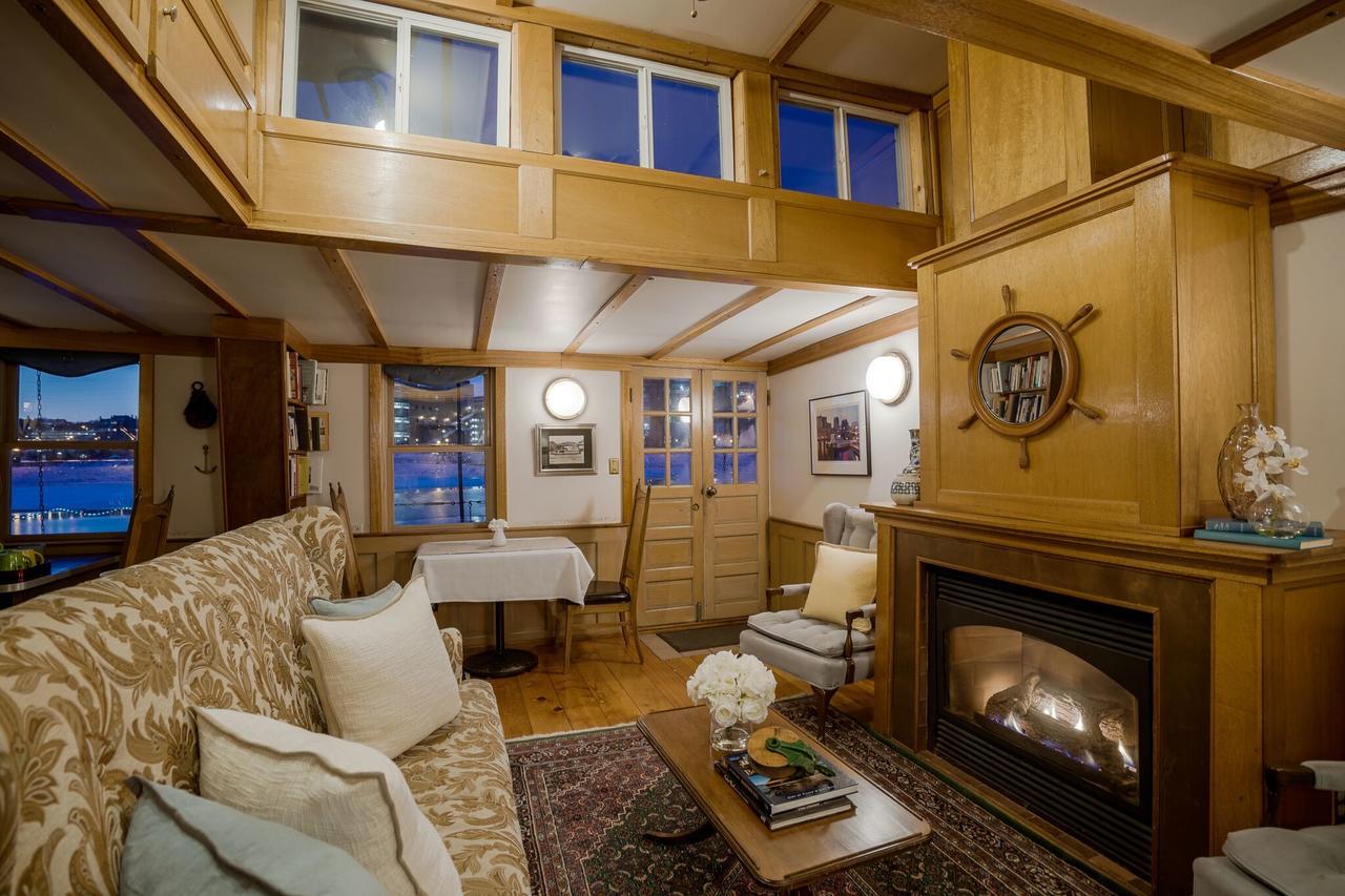 The Covington Houseboat Bed & Breakfast Сейнт Пол Екстериор снимка